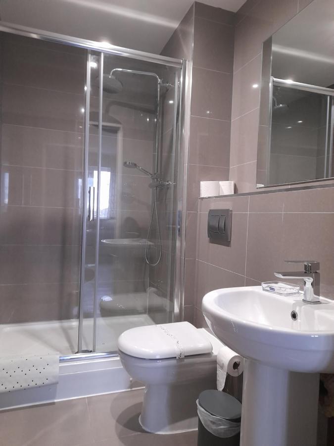 Apartments Heathrow - Hounslow Cranford Esterno foto
